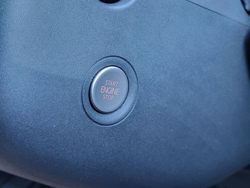 Used 2024 Volkswagen ID.4 2WD image 29