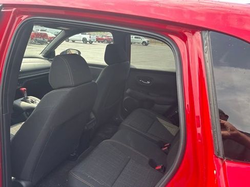 Used 2024 Honda HR-V Sport image 11
