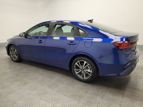 Used 2022 Kia Forte LXS image 3