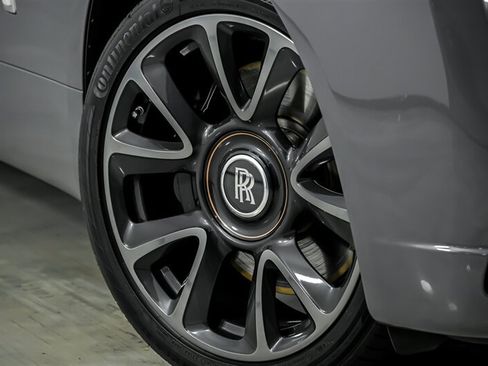 Used 2018 Rolls-Royce Wraith RWD image 4