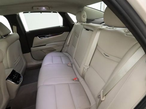 Used 2014 Cadillac XTS Premium image 20