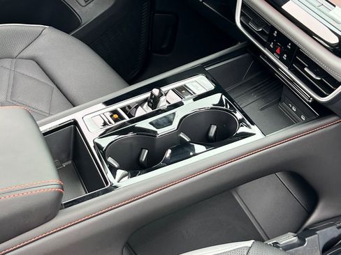 New 2026 Volkswagen Atlas Peak Edition image 13