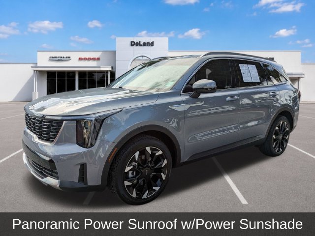Used 2025 Kia Sorento EX w/ Panoramic Sunroof Package FWD image 10