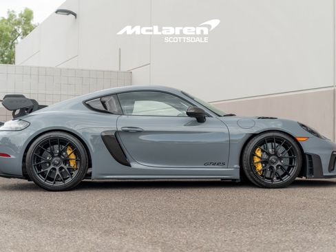 Used 2025 Porsche 718 Cayman GT4 RS w/ Weissach Package RWD image 8