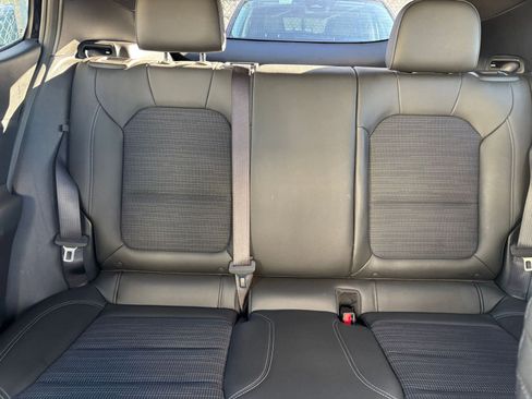 Used 2025 Buick Envista Preferred image 36