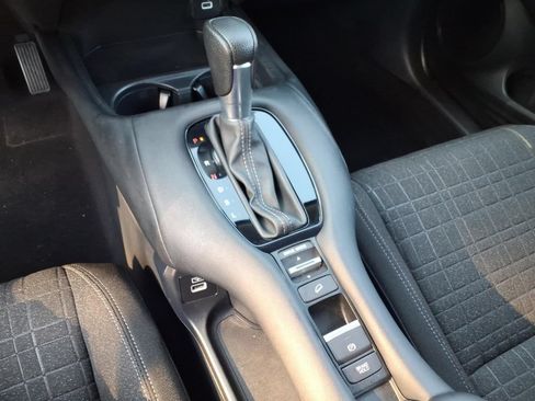 Used 2023 Honda HR-V LX image 27