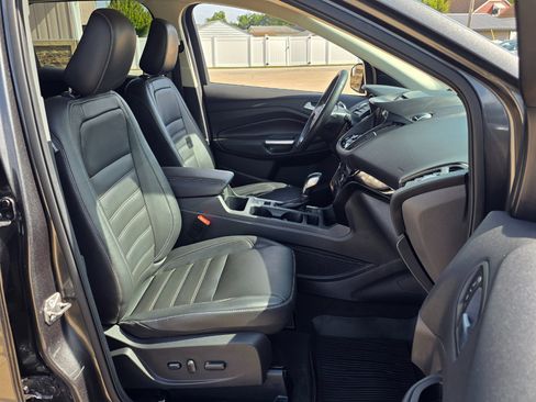 Used 2018 Ford Escape Titanium image 25