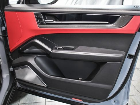 Used 2024 Porsche Cayenne Turbo GT image 18