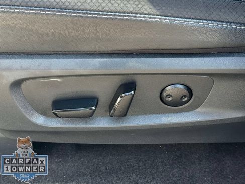 Used 2025 Nissan Pathfinder SL AWD/4WD image 20