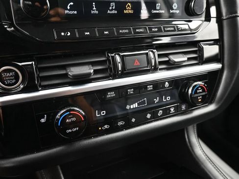 Used 2022 Nissan Pathfinder SL w/ SL Premium Package FWD image 30