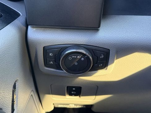 Used 2017 Ford F250 XLT w/ XLT Value Package AWD/4WD image 27