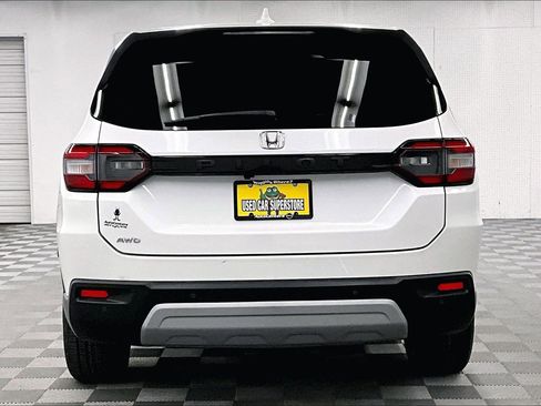 Used 2025 Honda Pilot EX-L image 5