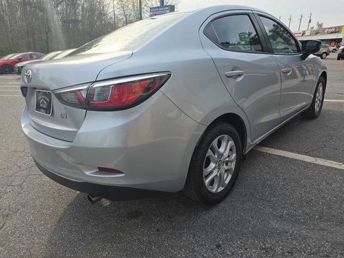 Used 2018 Toyota Yaris iA image 4