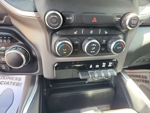 Used 2022 RAM 1500 Big Horn AWD/4WD image 32