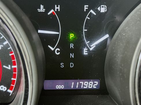 Used 2012 Toyota Highlander Limited w/ Tow Pkg FWD image 19
