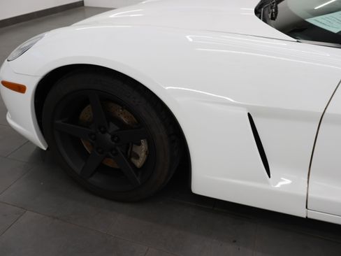 Used 2005 Chevrolet Corvette Convertible w/ Preferred Equipment Group RWD image 26