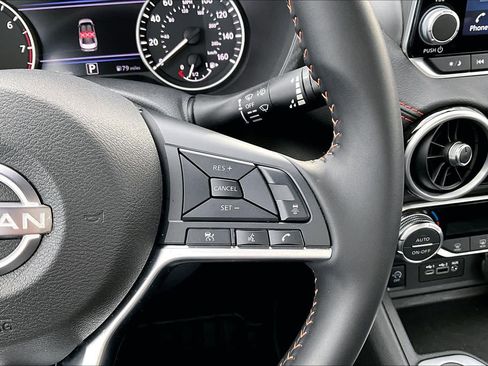 Used 2025 Nissan Sentra SR image 24