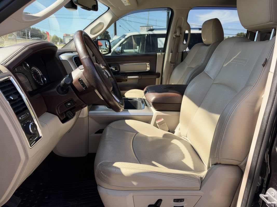 Used 2017 RAM 1500 Laramie w/ Convenience Group AWD/4WD image 12