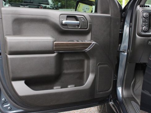 Used 2022 Chevrolet Silverado 1500 RST w/ Safety Package AWD/4WD image 13