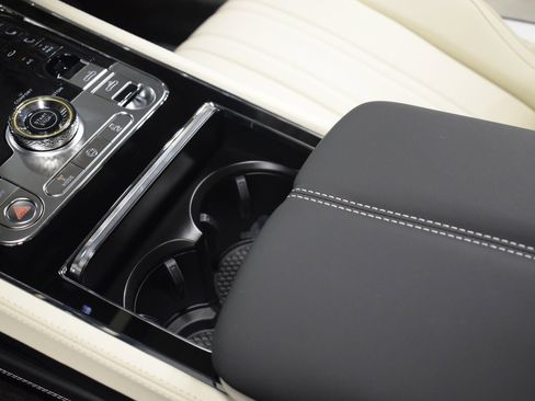 New 2025 Bentley Continental GTC image 35