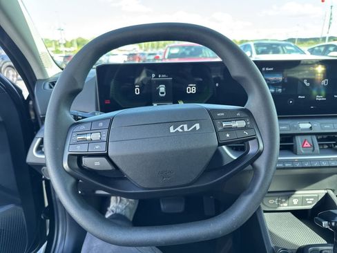New 2025 Kia K4 LXS image 20