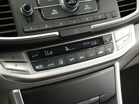 Used 2015 Honda Accord LX image 42