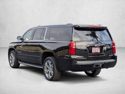 Used 2016 Chevrolet Suburban LTZ RWD image 8