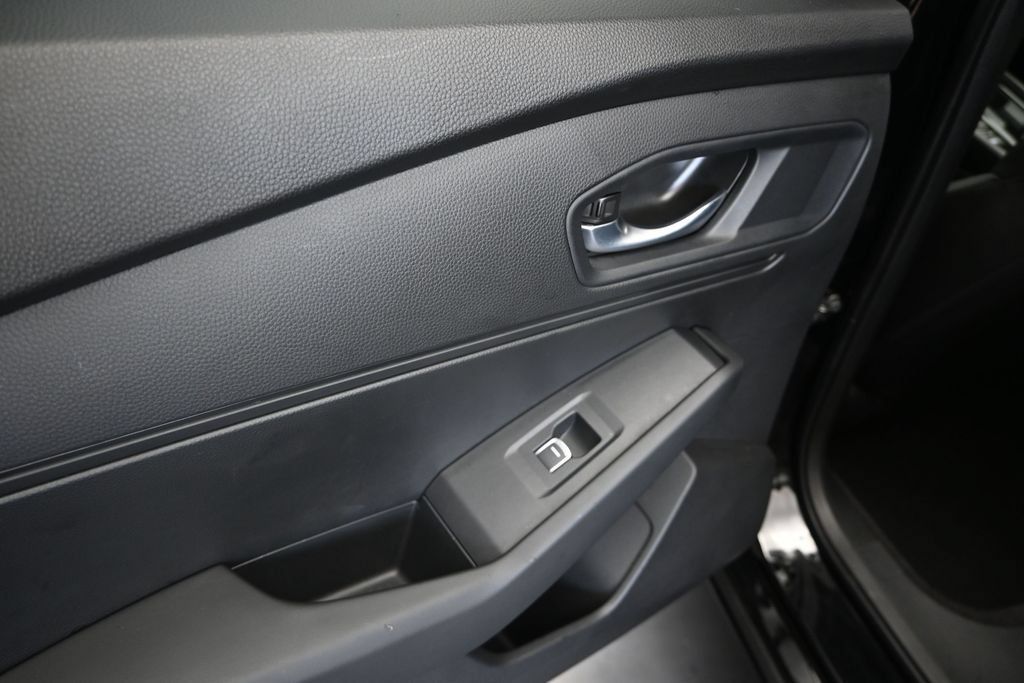 Used 2025 Honda Accord Sport image 15