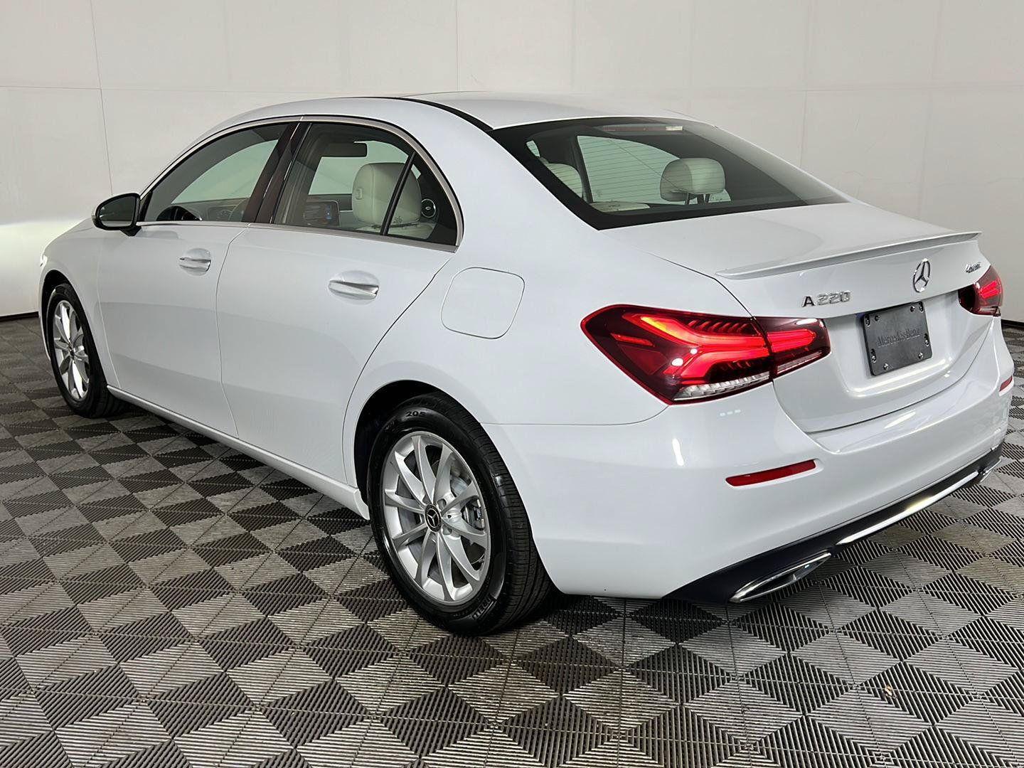 Used 2020 Mercedes-Benz A 220 4MATIC image 17