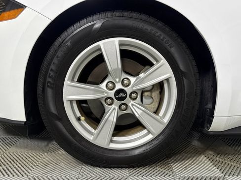 Used 2020 Ford Mustang Coupe RWD image 22