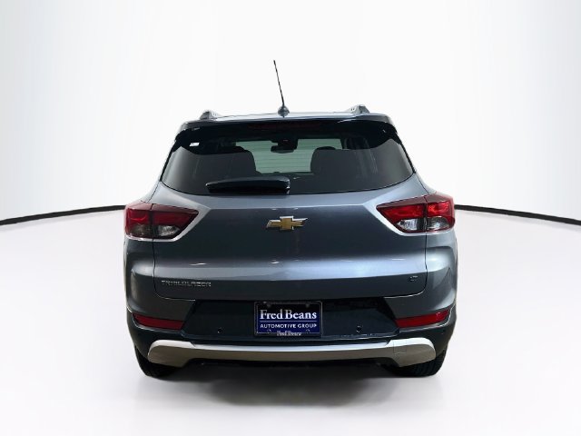 Used 2021 Chevrolet TrailBlazer LT w/ Convenience Package FWD image 9