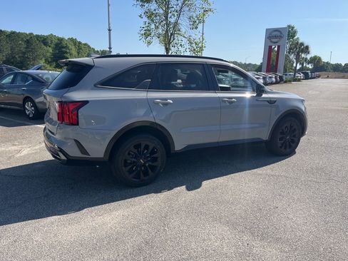 Used 2022 Kia Sorento SX image 5