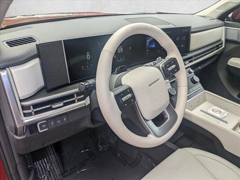 Used 2025 Hyundai Santa Fe SEL image 3