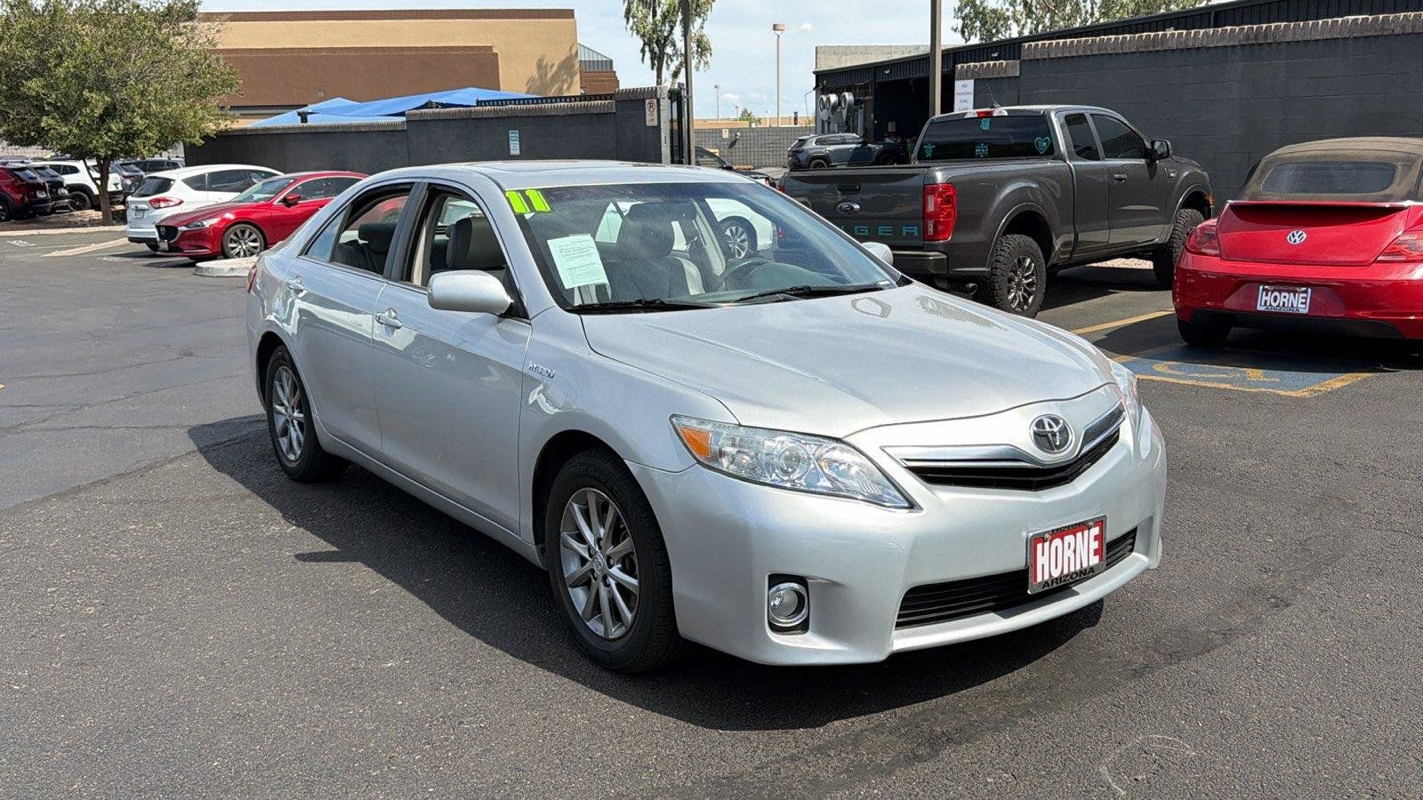 Used 2011 Toyota Camry Hybrid FWD image 1