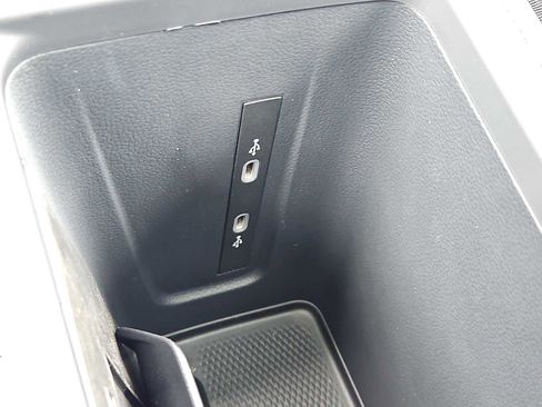 New 2025 Volkswagen Tiguan SE R-Line image 14