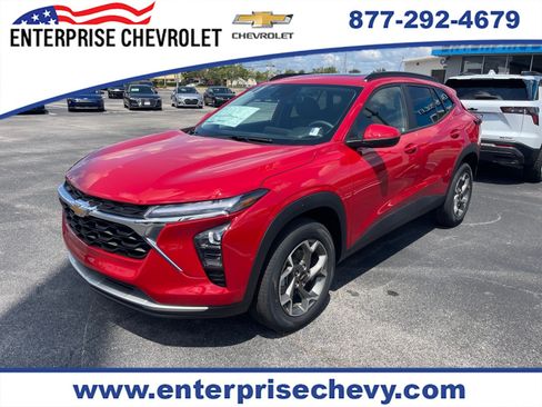 New 2026 Chevrolet Trax LT w/ Sunroof Package FWD image 1