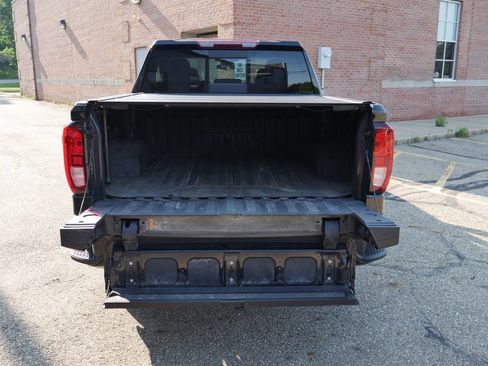 Used 2022 GMC Sierra 1500 Elevation w/ Elevation Premium Package AWD/4WD image 10