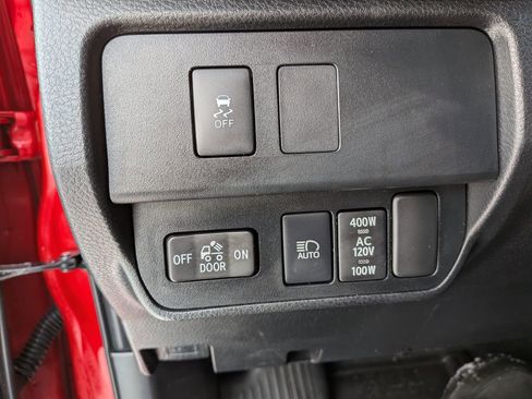 Used 2021 Toyota Tacoma TRD Off-Road image 14