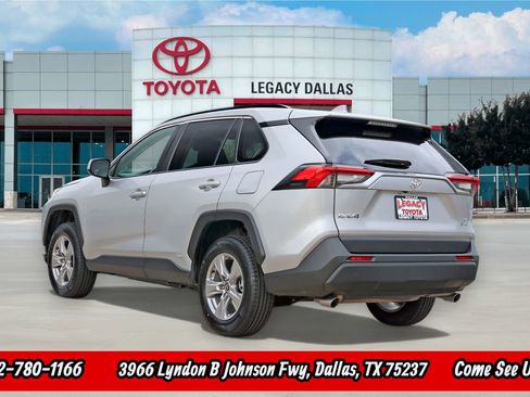 Used 2025 Toyota RAV4 LE AWD/4WD image 6