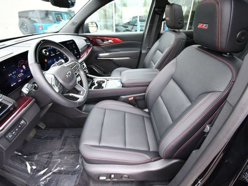 Used 2025 Chevrolet Traverse Z71 w/ Enhanced Driving Package AWD/4WD image 16