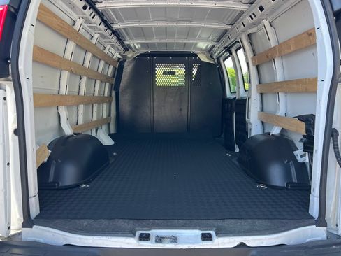 Used 2024 Chevrolet Express 2500 w/ Driver Convenience Package RWD image 18