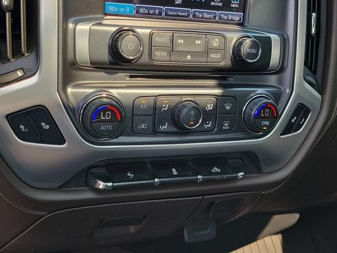 Used 2018 GMC Sierra 1500 SLT w/ SLT Premium Package AWD/4WD image 27
