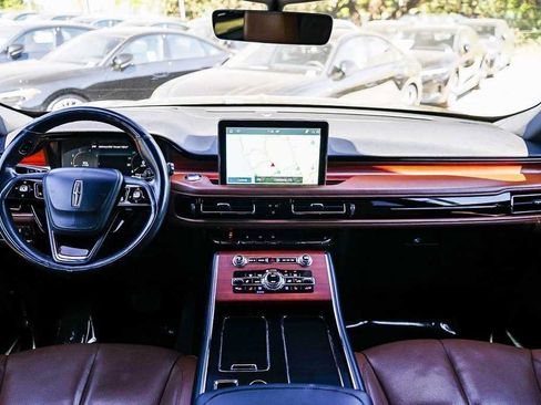 Used 2022 Lincoln Aviator Reserve w/ Equipment Group 201A AWD/4WD image 12