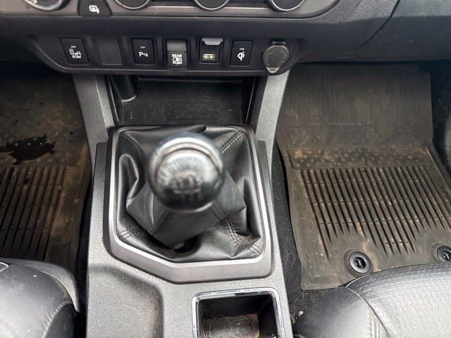 Used 2023 Toyota Tacoma TRD Off-Road w/ TRD Premium Off Road Package AWD/4WD image 16
