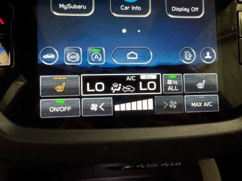 Used 2025 Subaru Forester Premium AWD/4WD image 11