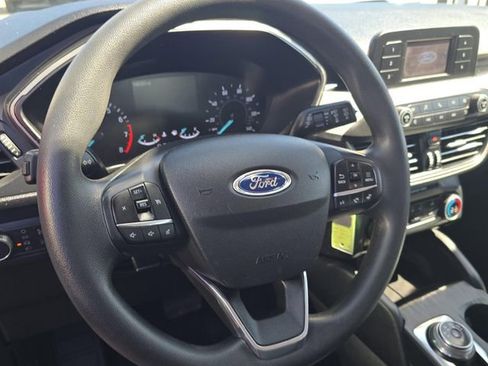 Used 2021 Ford Escape S image 7