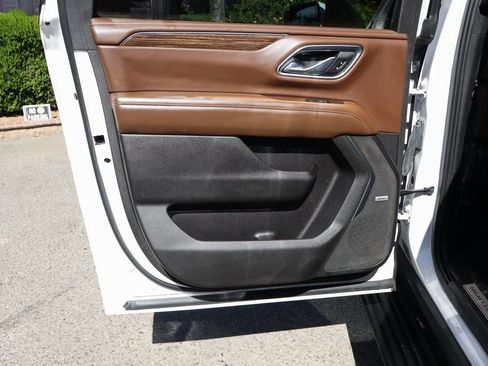 Used 2021 Chevrolet Suburban High Country w/ Premium Package image 44