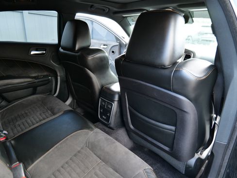 Used 2018 Dodge Charger R/T image 45