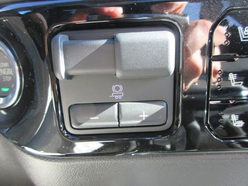 New 2026 GMC Sierra 1500 SLT w/ SLT Convenience Package image 20