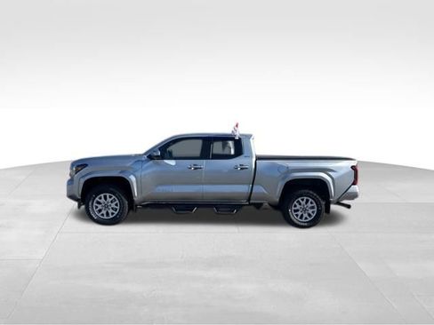 Used 2024 Toyota Tacoma SR5 image 2